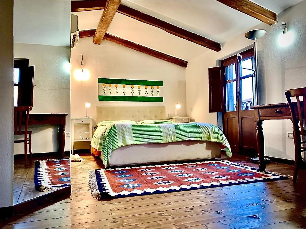 -- La Maisonette -- Casa Vacanze -- Nel Centro Storico A 30 Mt Dal Parco Aymerich, Museo Menhir, Casa Di Sant'Ignazio - Holiday Home With Kitchen Làconi Italia