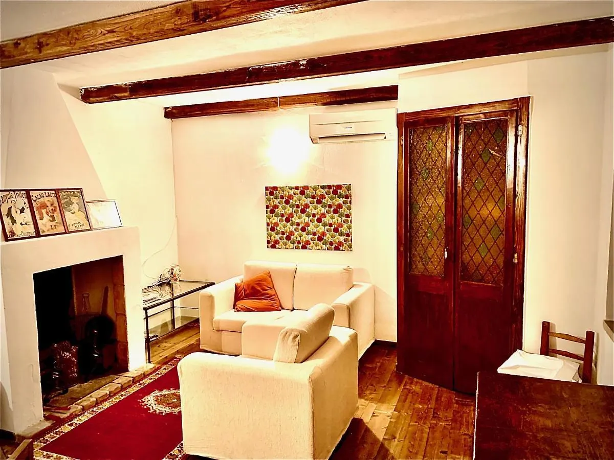 -- La Maisonette -- Casa Vacanze -- Nel Centro Storico A 30 Mt Dal Parco Aymerich, Museo Menhir, Casa Di Sant'Ignazio - Holiday Home With Kitchen Làconi