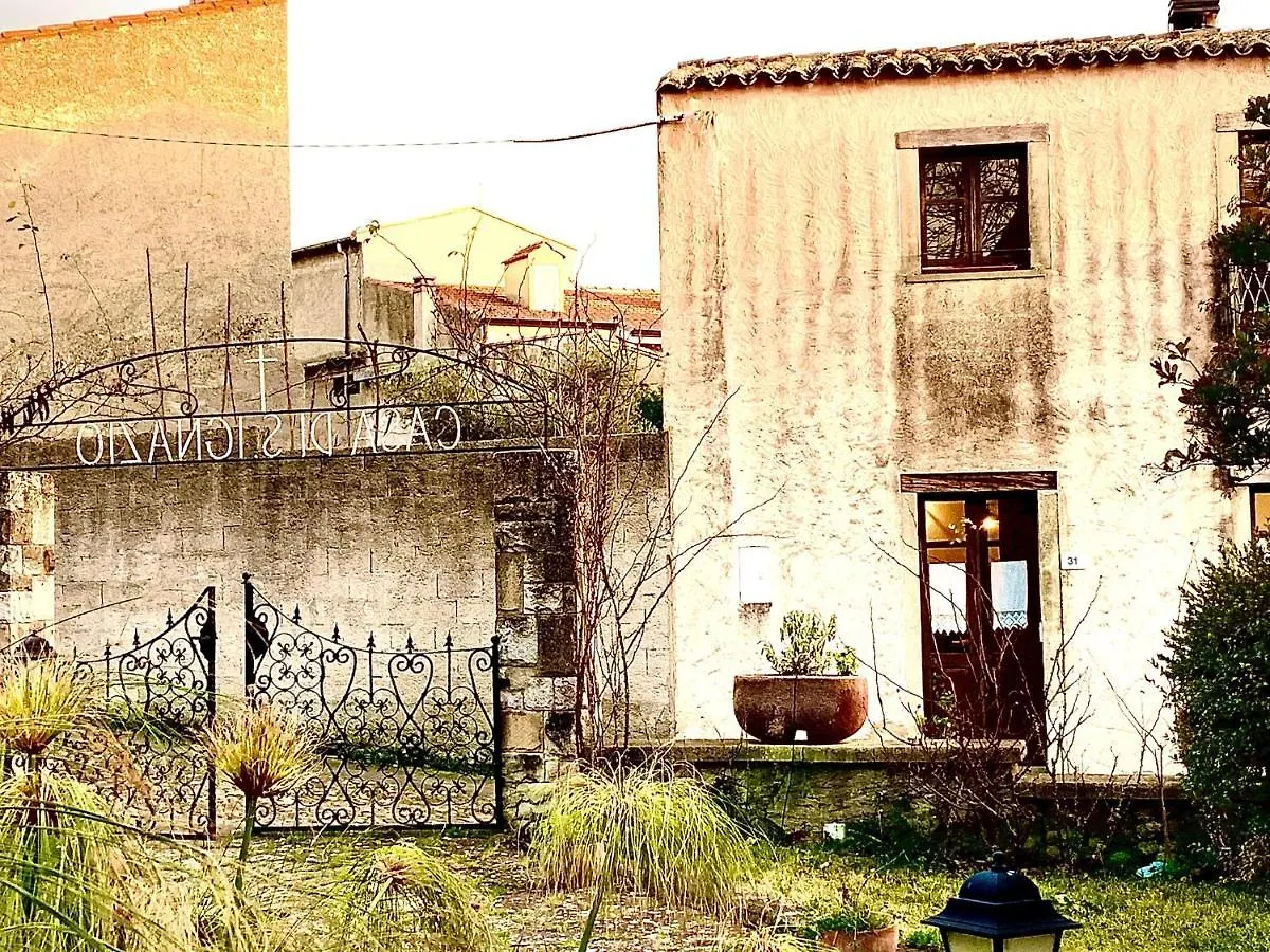 -- La Maisonette -- Casa Vacanze -- Nel Centro Storico A 30 Mt Dal Parco Aymerich, Museo Menhir, Casa Di Sant'Ignazio - Holiday Home With Kitchen Làconi 0*,