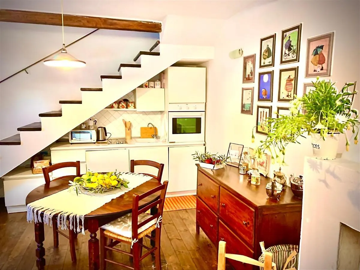 -- La Maisonette -- Casa Vacanze -- Nel Centro Storico A 30 Mt Dal Parco Aymerich, Museo Menhir, Casa Di Sant'Ignazio - Holiday Home With Kitchen Làconi