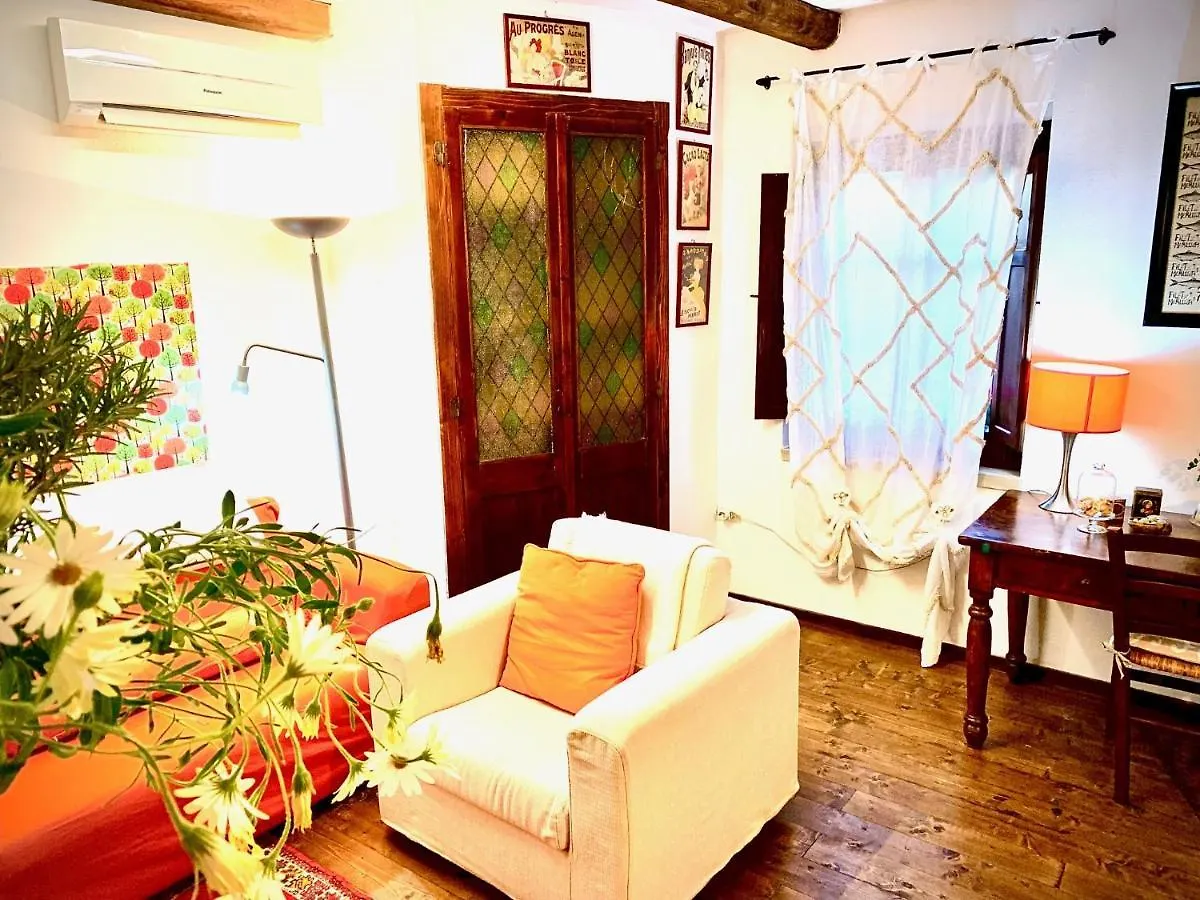 -- La Maisonette -- Casa Vacanze -- Nel Centro Storico A 30 Mt Dal Parco Aymerich, Museo Menhir, Casa Di Sant'Ignazio - Holiday Home With Kitchen Làconi